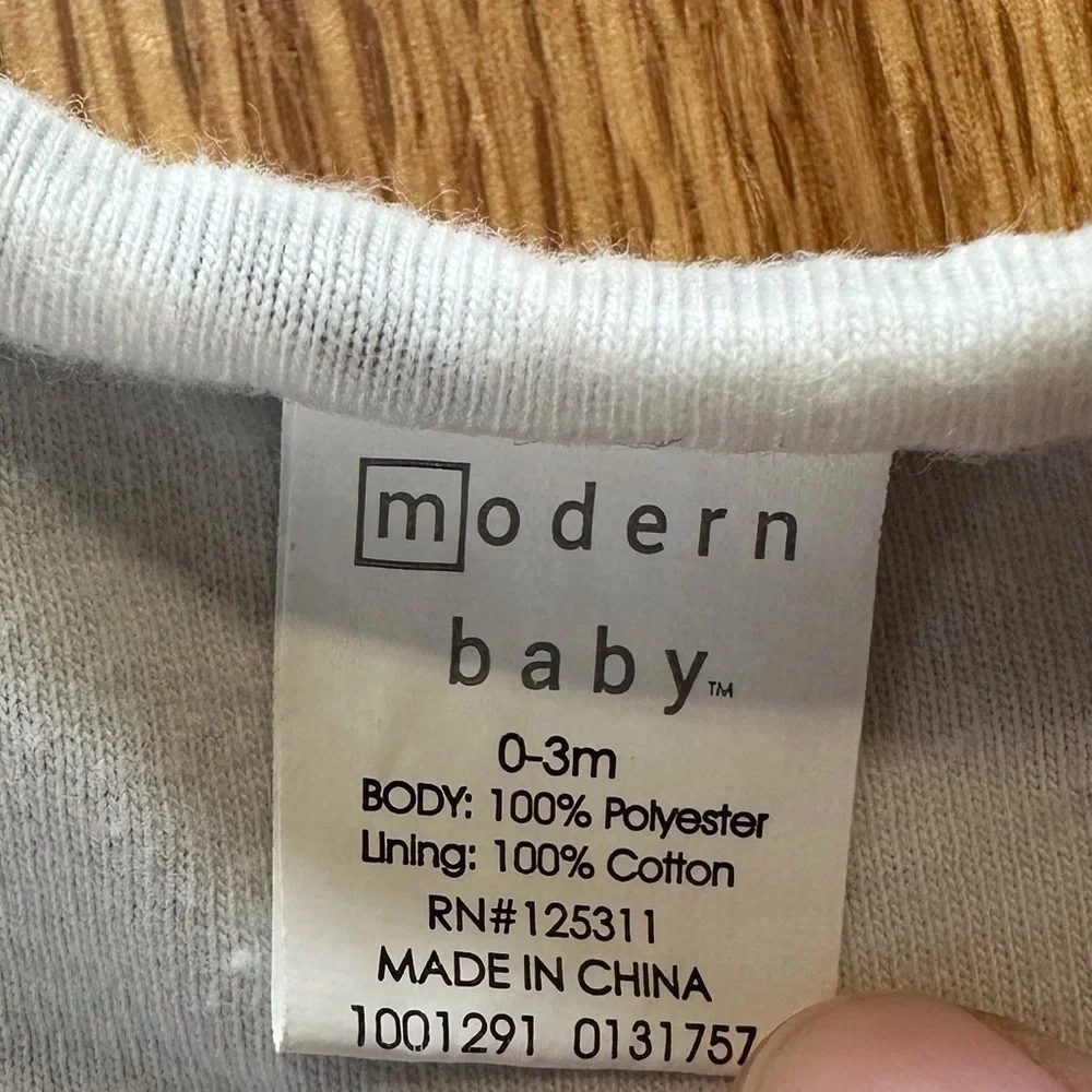 Modern Baby Plaid Sleeveless Baby Sleep Sack size 0-3 months